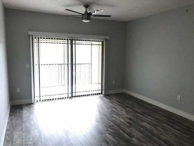 For Rent: $1,875 (1 beds, 1 baths, 819 Square Feet)