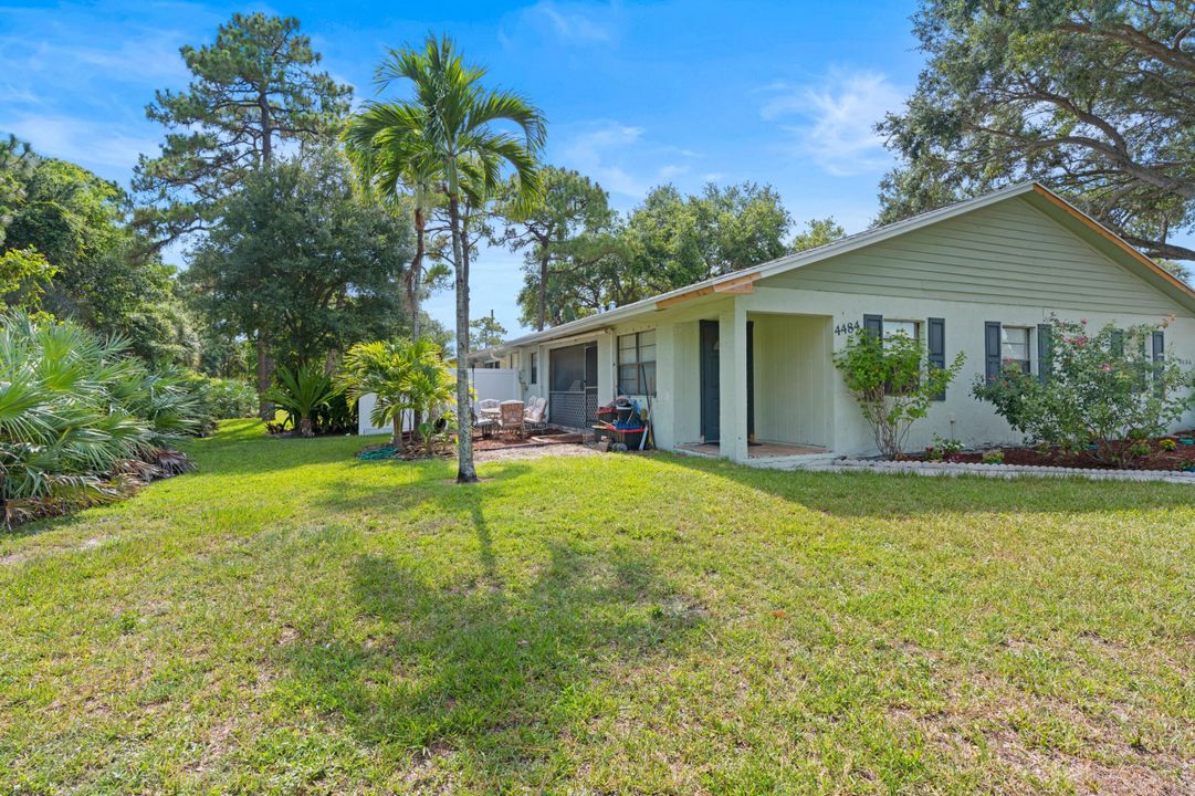 Active With Contract: $299,000 (3 beds, 2 baths, 1364 Square Feet)