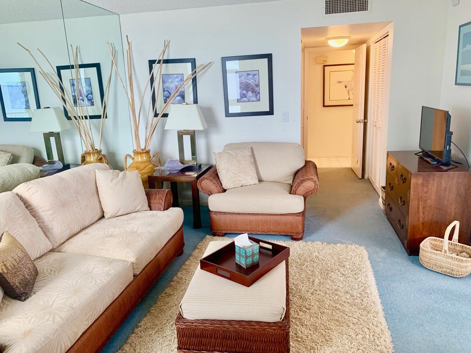 Active With Contract: $7,500 (2 beds, 2 baths, 1435 Square Feet)