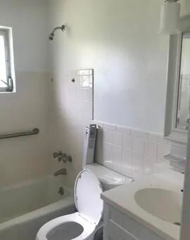 For Rent: $2,250 (2 beds, 1 baths, 912 Square Feet)