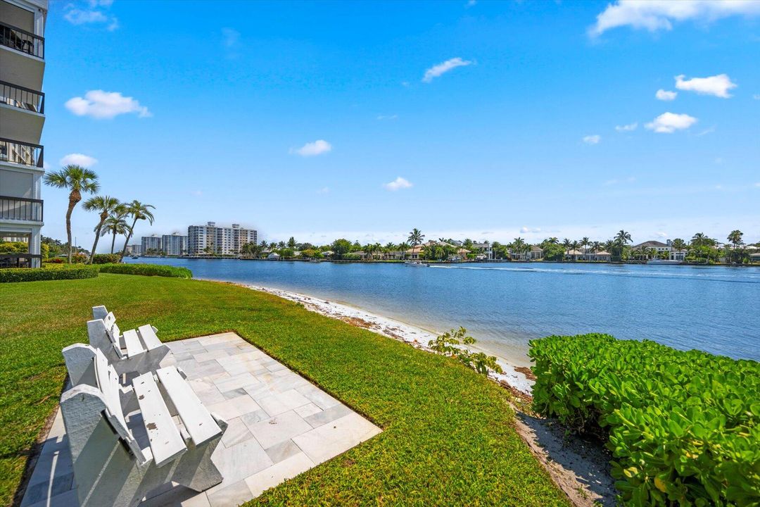 For Sale: $1,345,000 (2 beds, 2 baths, 1625 Square Feet)