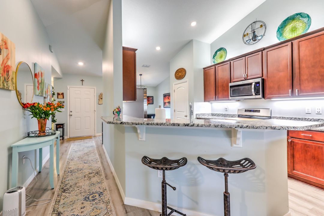 Active With Contract: $475,000 (3 beds, 2 baths, 1633 Square Feet)