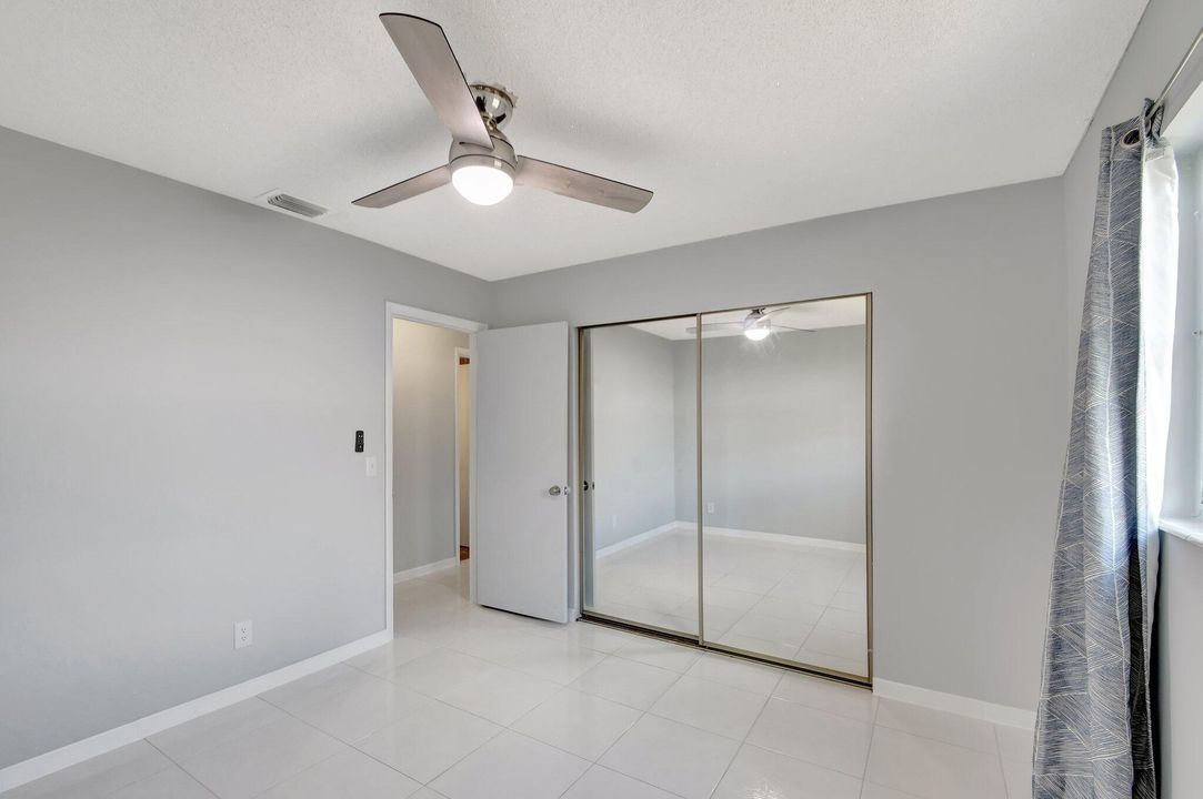 Active With Contract: $425,000 (3 beds, 1 baths, 1300 Square Feet)