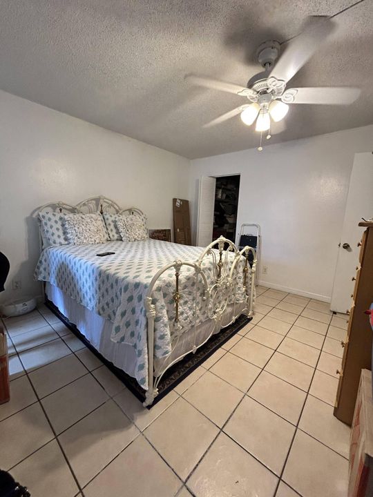 For Sale: $170,000 (2 beds, 1 baths, 1000 Square Feet)