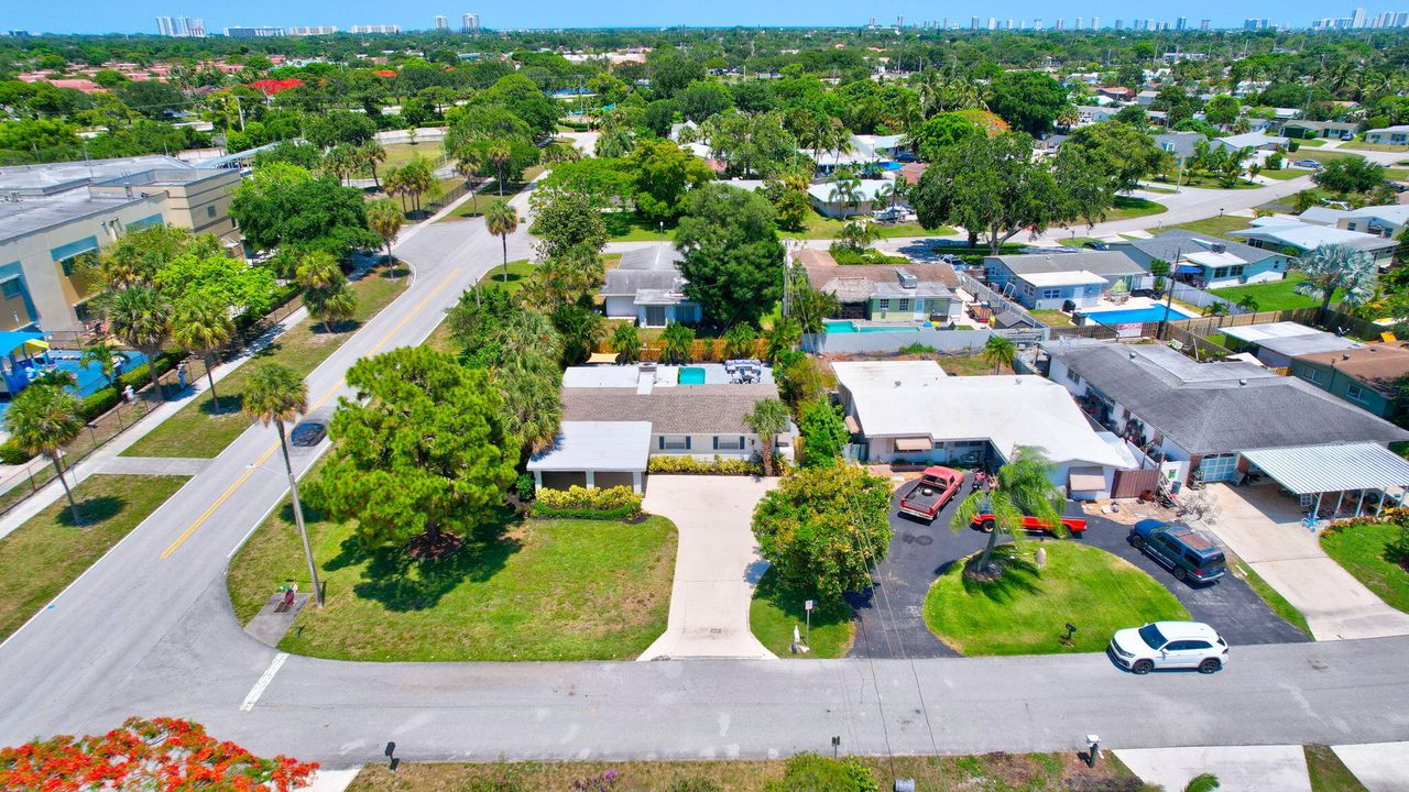 For Sale: $739,000 (3 beds, 2 baths, 1368 Square Feet)