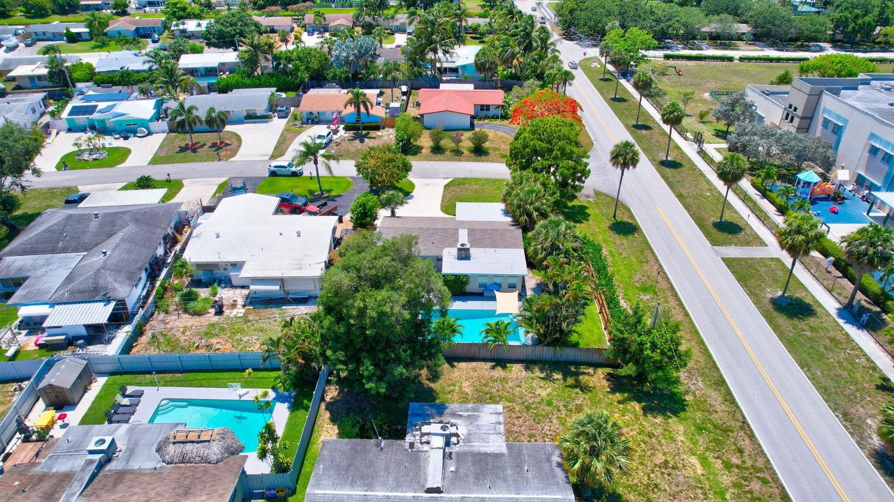 For Sale: $739,000 (3 beds, 2 baths, 1368 Square Feet)