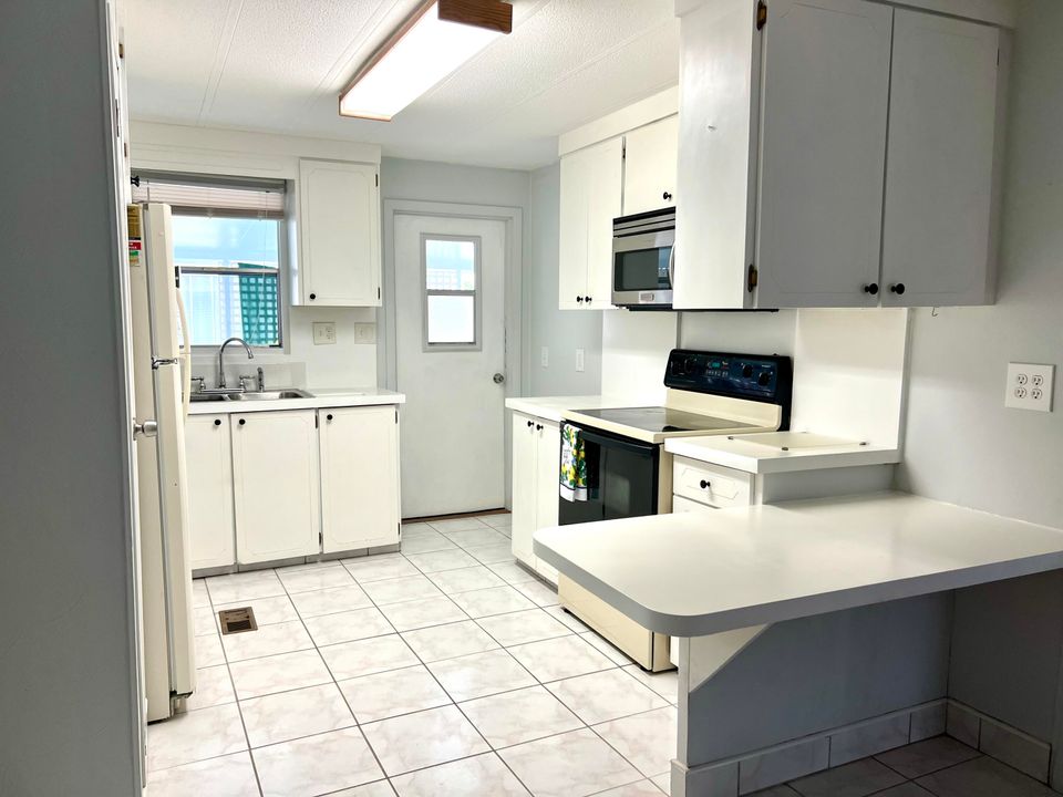 For Sale: $85,000 (2 beds, 2 baths, 1229 Square Feet)