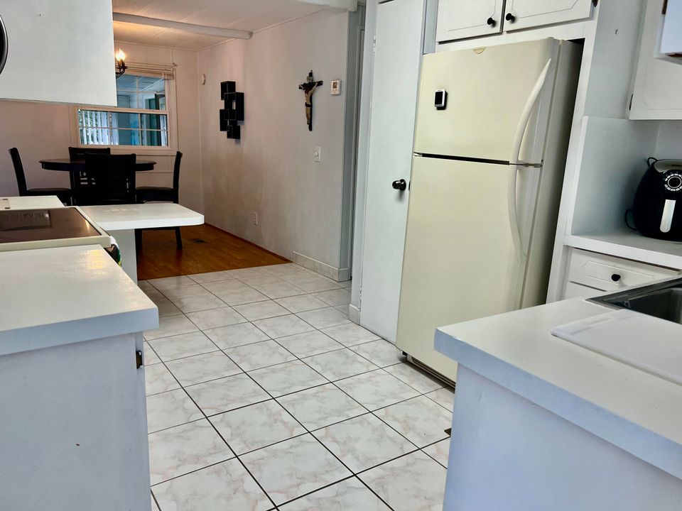 For Sale: $87,000 (2 beds, 2 baths, 1229 Square Feet)
