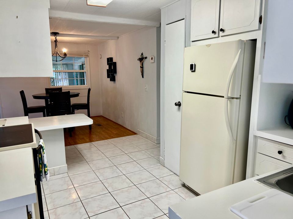 For Sale: $85,000 (2 beds, 2 baths, 1229 Square Feet)