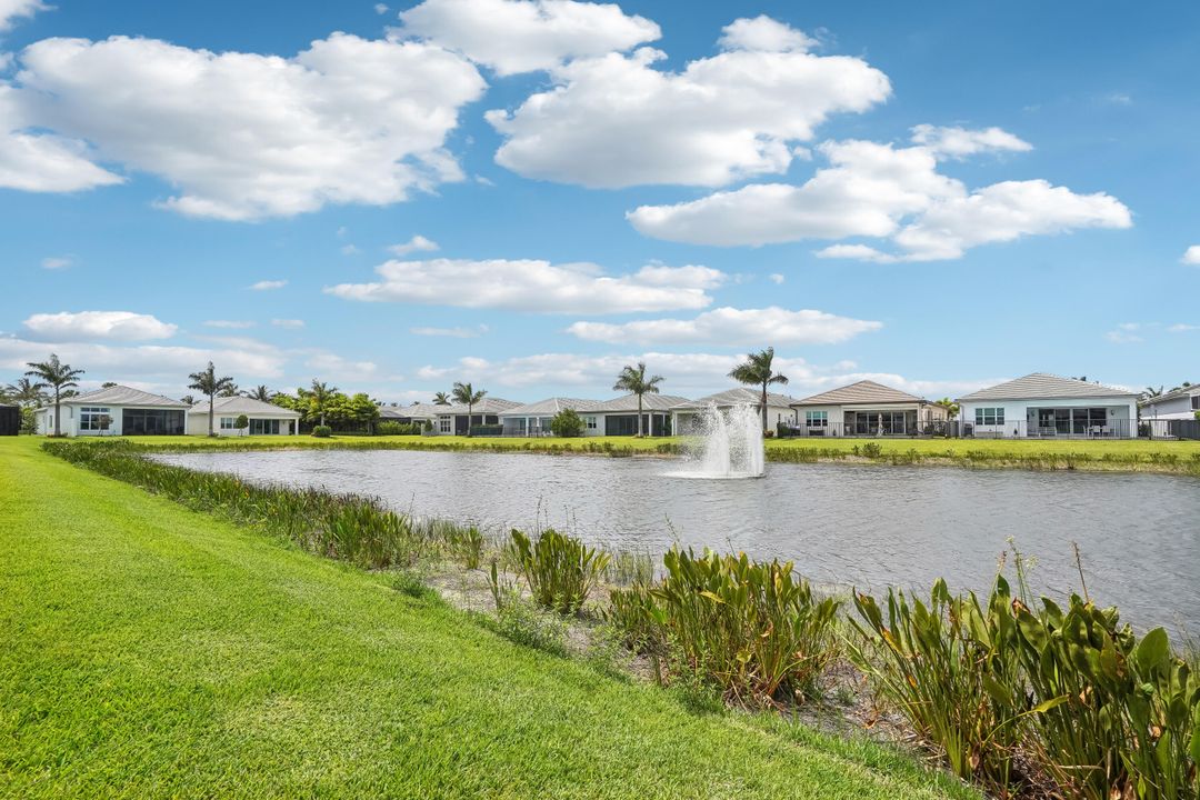 For Sale: $1,450,000 (3 beds, 3 baths, 2419 Square Feet)