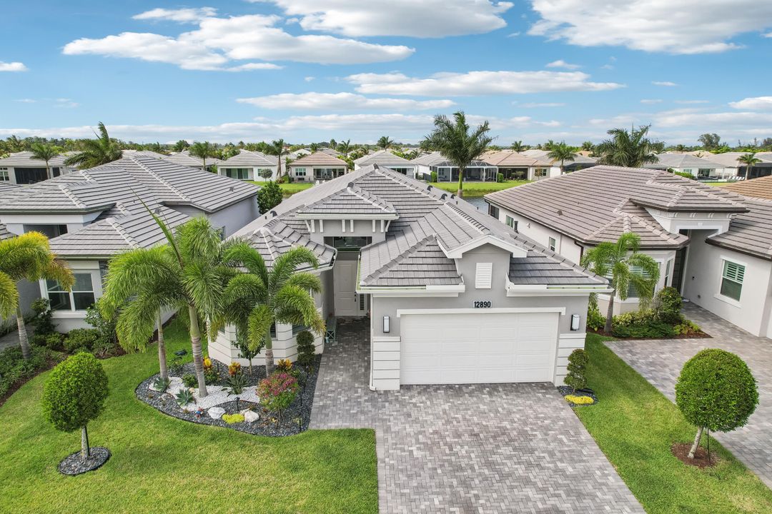 For Sale: $1,450,000 (3 beds, 3 baths, 2419 Square Feet)