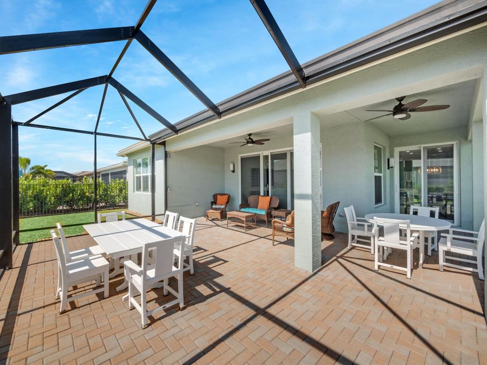 Active With Contract: $700,000 (4 beds, 3 baths, 2358 Square Feet)