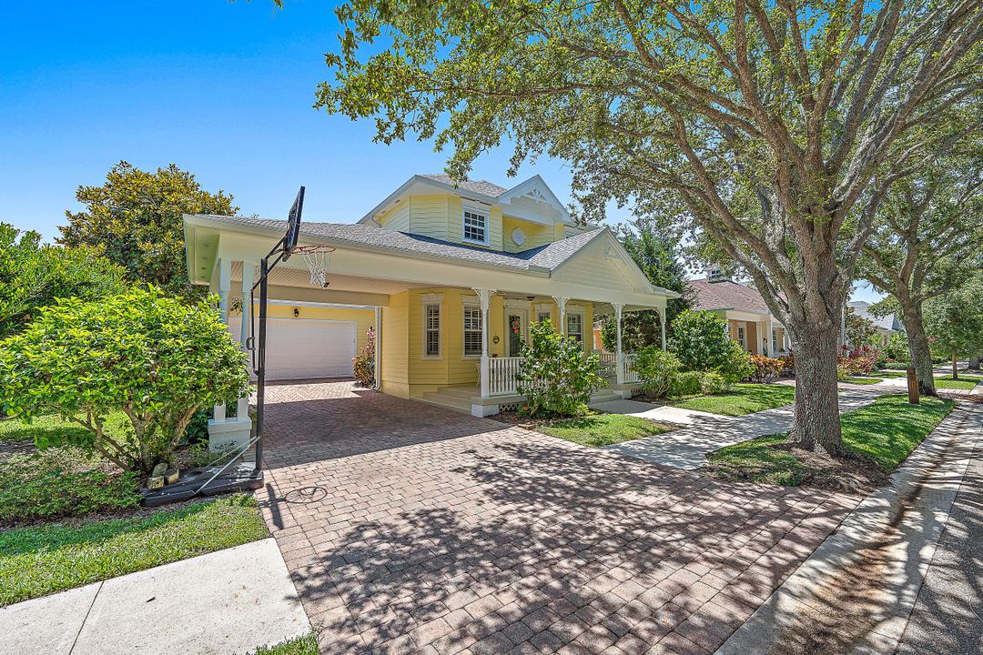 Recently Sold: $1,450,000 (4 beds, 3 baths, 2597 Square Feet)