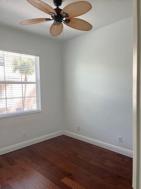 Active With Contract: $3,000 (3 beds, 2 baths, 1334 Square Feet)