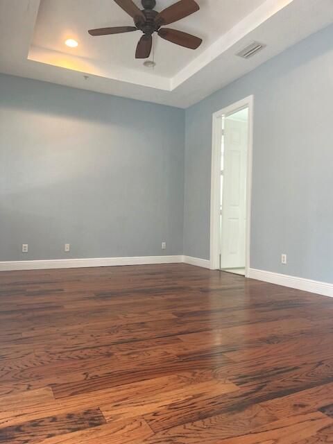 Active With Contract: $3,000 (3 beds, 2 baths, 1334 Square Feet)