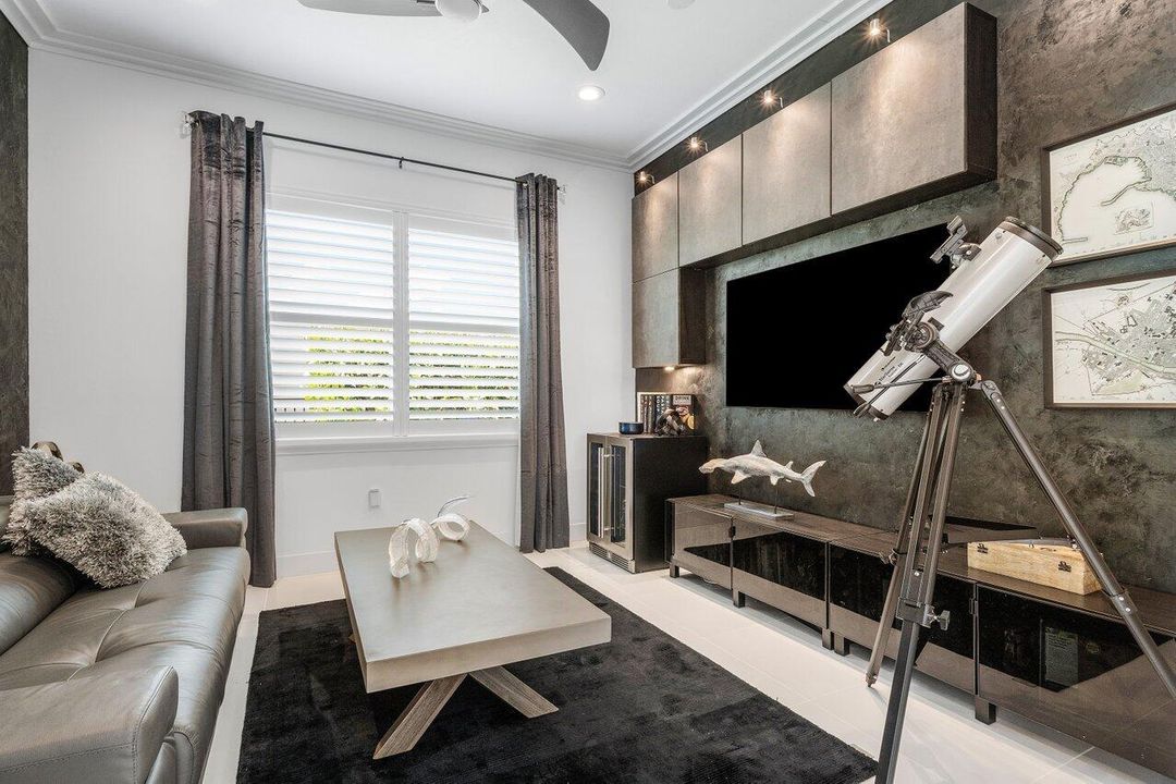 Active With Contract: $1,250,000 (3 beds, 3 baths, 2157 Square Feet)