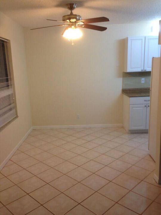 For Rent: $2,200 (2 beds, 2 baths, 1100 Square Feet)