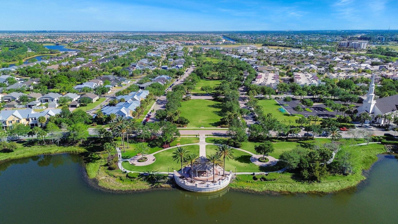 Active With Contract: $700,000 (4 beds, 3 baths, 2358 Square Feet)