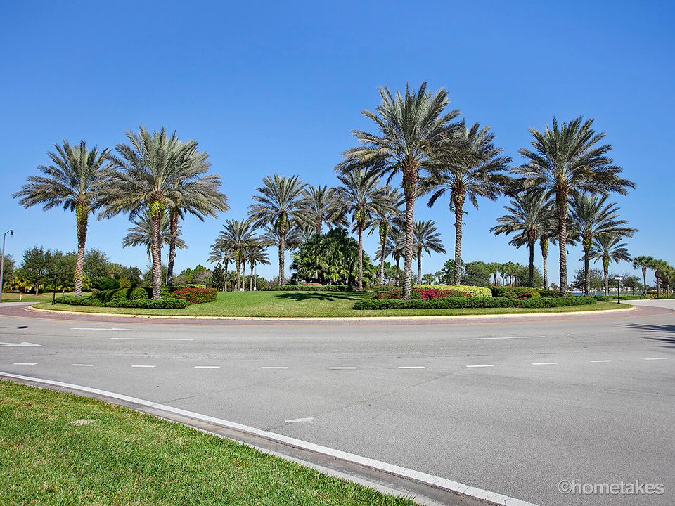 Active With Contract: $700,000 (4 beds, 3 baths, 2358 Square Feet)