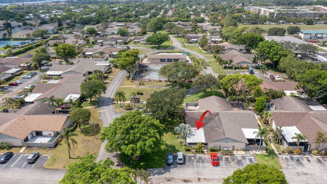 Active With Contract: $249,500 (2 beds, 2 baths, 1243 Square Feet)