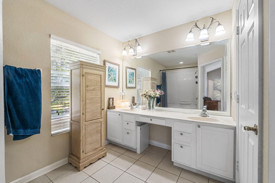 Active With Contract: $338,900 (3 beds, 2 baths, 1665 Square Feet)