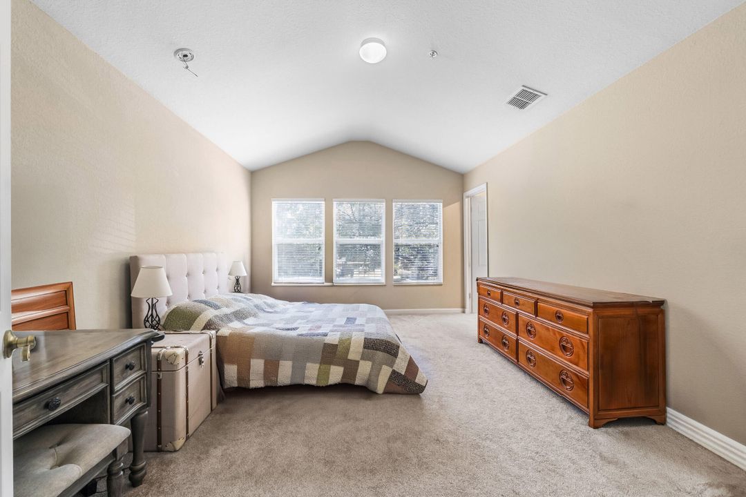 Active With Contract: $338,900 (3 beds, 2 baths, 1665 Square Feet)