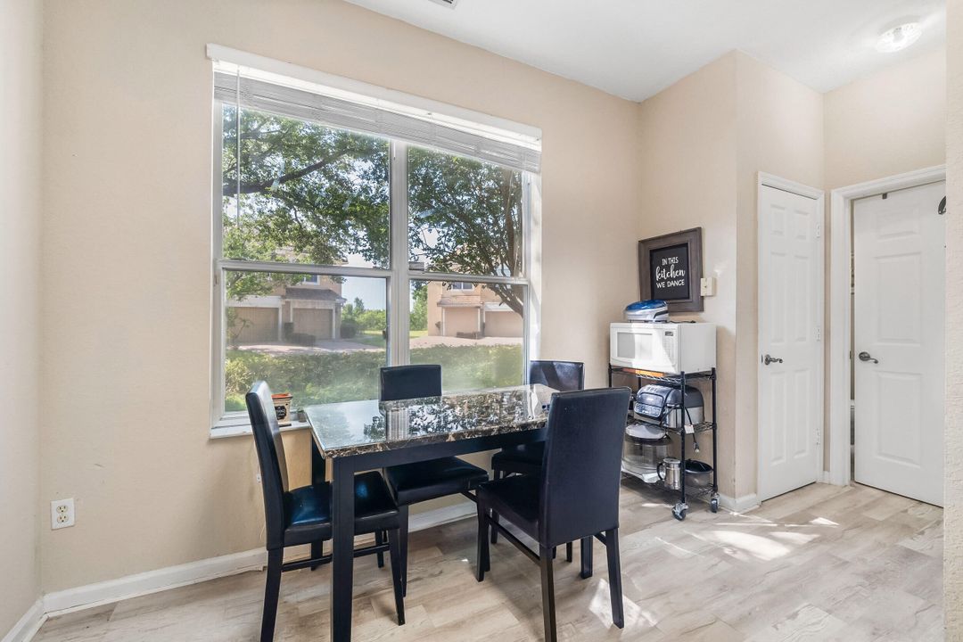 Active With Contract: $338,900 (3 beds, 2 baths, 1665 Square Feet)