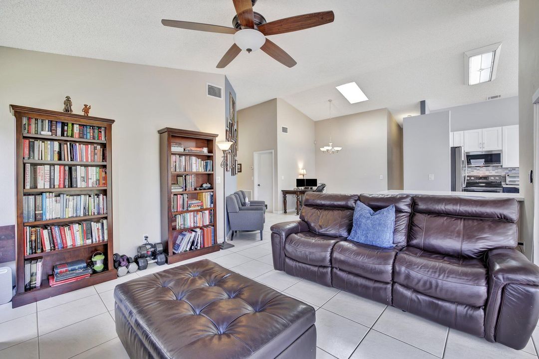 Active With Contract: $548,800 (3 beds, 2 baths, 1609 Square Feet)