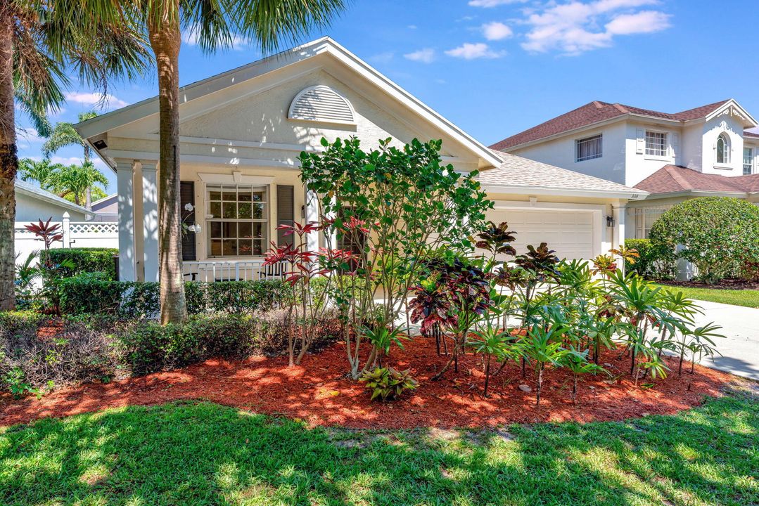 For Sale: $869,000 (3 beds, 2 baths, 2125 Square Feet)