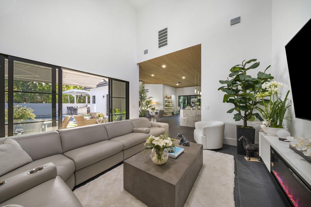 For Sale: $4,500,000 (4 beds, 4 baths, 4088 Square Feet)