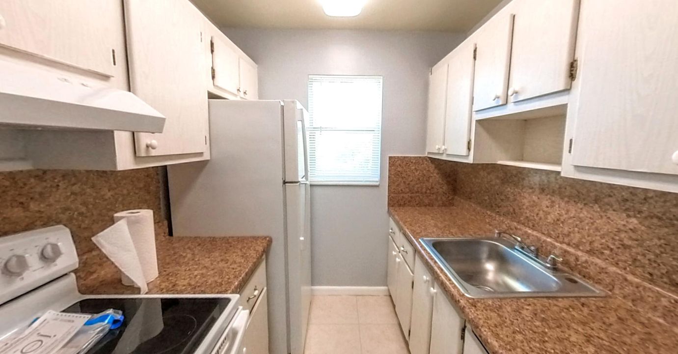 For Rent: $1,595 (1 beds, 1 baths, 573 Square Feet)
