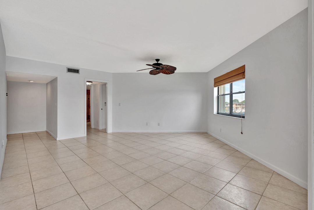 For Sale: $550,000 (2 beds, 2 baths, 1161 Square Feet)