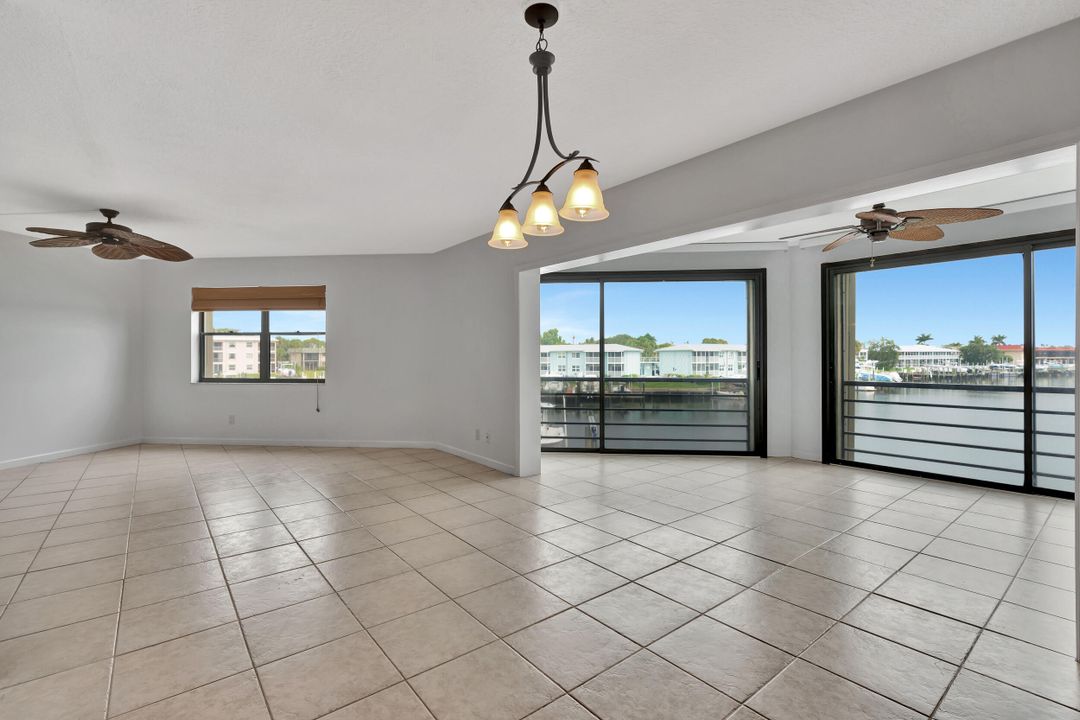 For Sale: $550,000 (2 beds, 2 baths, 1161 Square Feet)