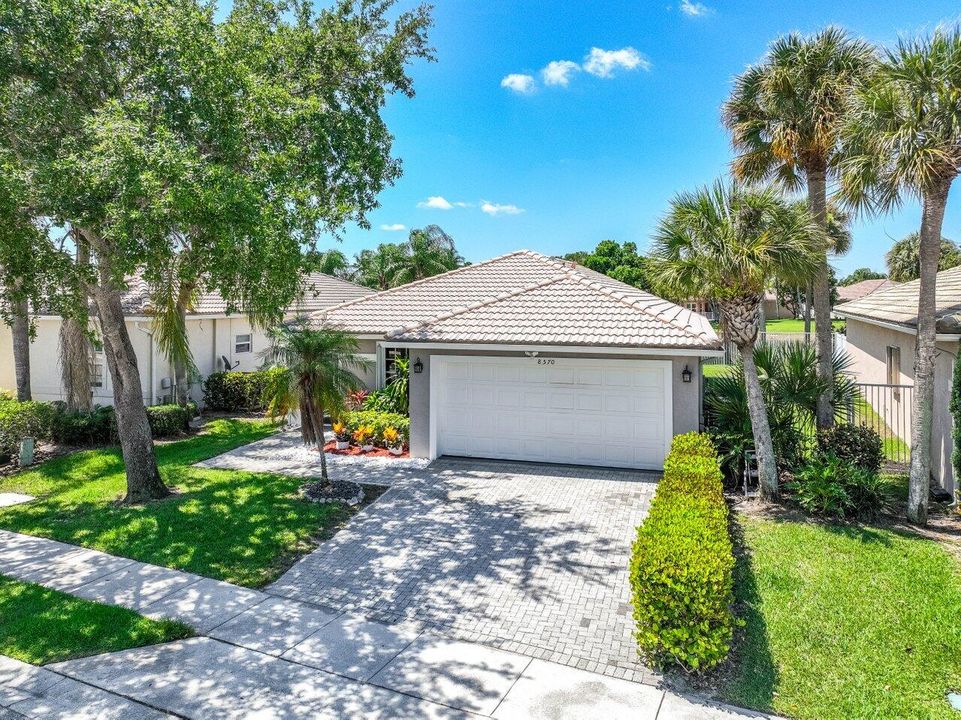 For Sale: $490,000 (3 beds, 2 baths, 1498 Square Feet)