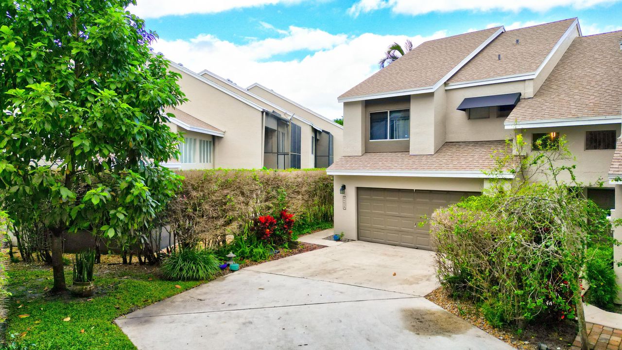 Active With Contract: $4,500 (3 beds, 2 baths, 2183 Square Feet)