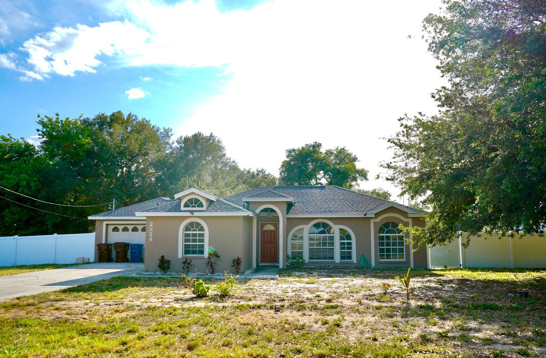 Active With Contract: $299,000 (3 beds, 2 baths, 1271 Square Feet)