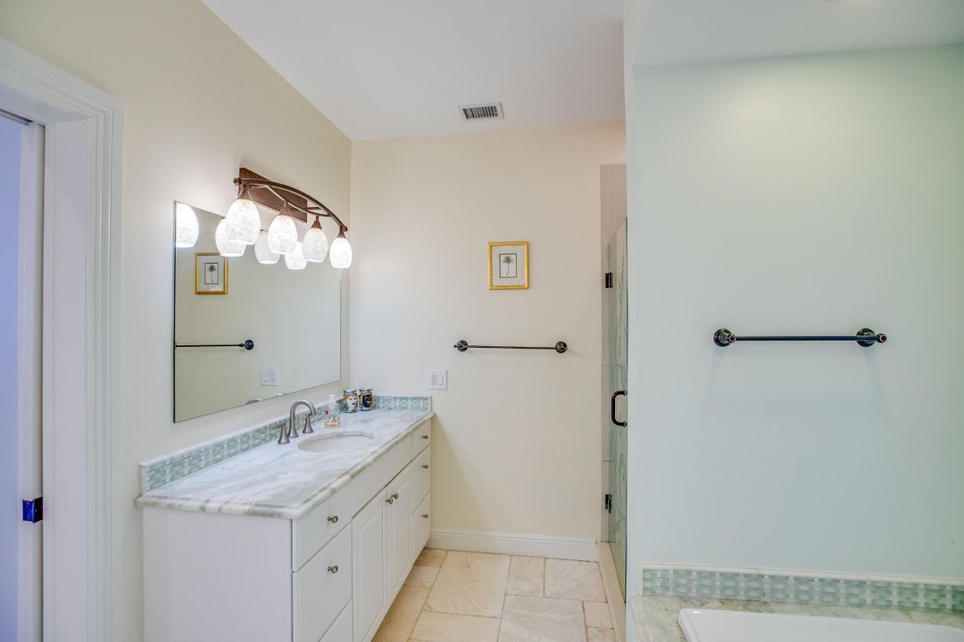 Active With Contract: $4,700 (3 beds, 2 baths, 2164 Square Feet)