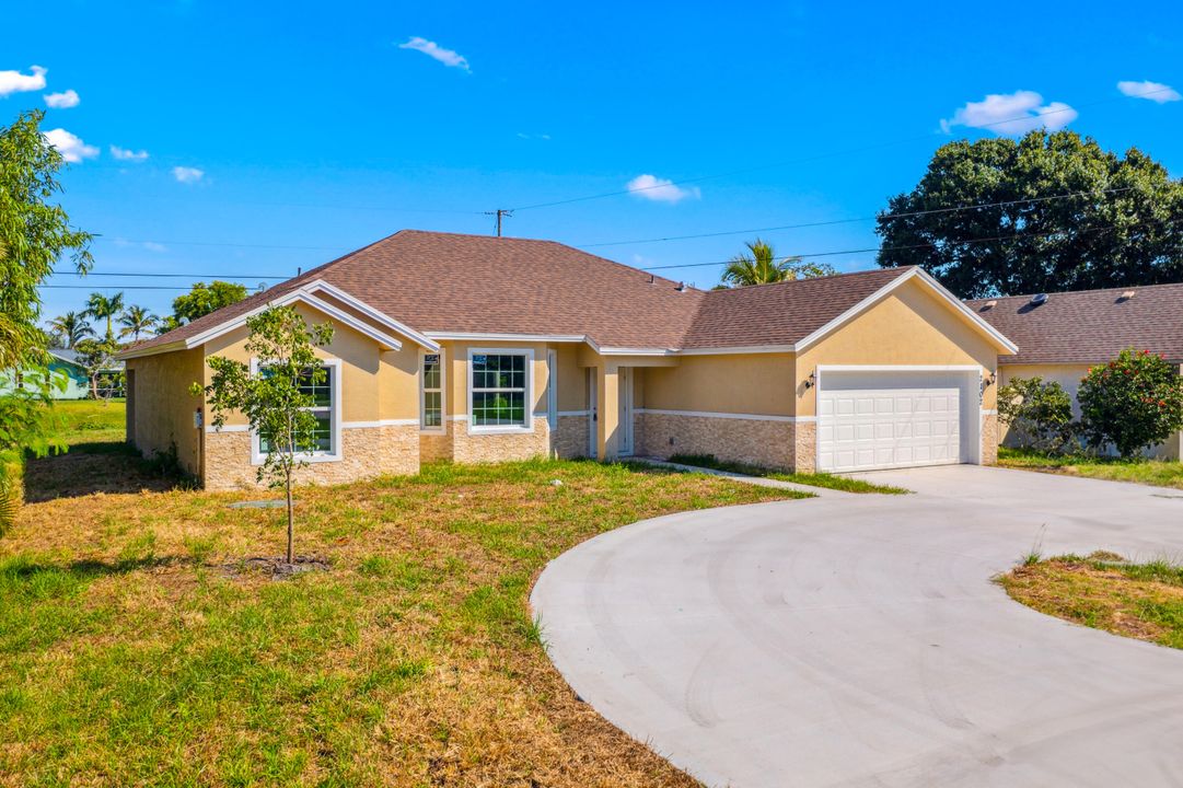 For Sale: $435,000 (3 beds, 2 baths, 1726 Square Feet)