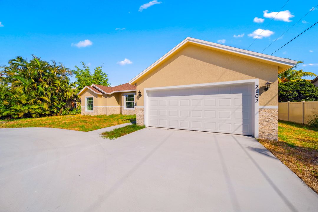 For Sale: $435,000 (3 beds, 2 baths, 1726 Square Feet)