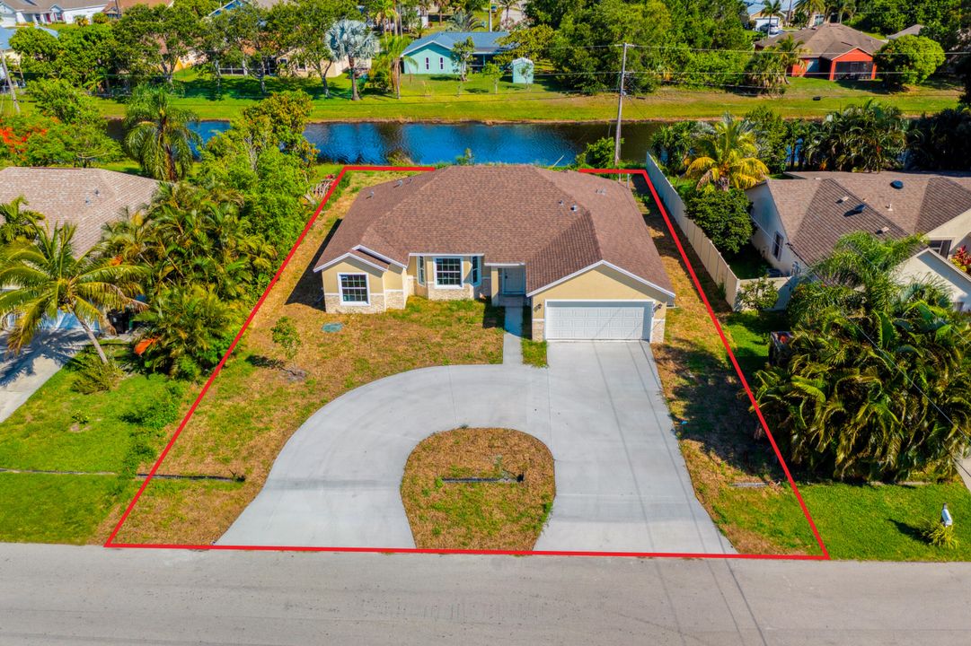 For Sale: $435,000 (3 beds, 2 baths, 1726 Square Feet)