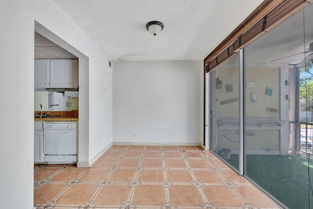 Active With Contract: $1,800 (2 beds, 2 baths, 1260 Square Feet)
