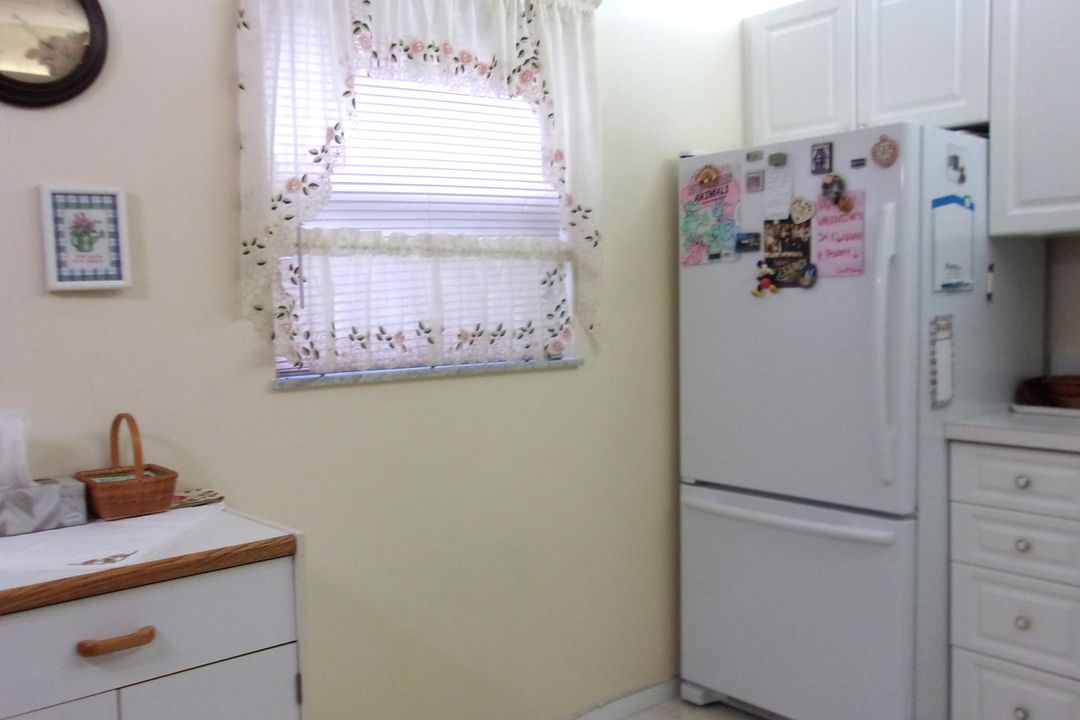 For Sale: $175,000 (2 beds, 2 baths, 962 Square Feet)