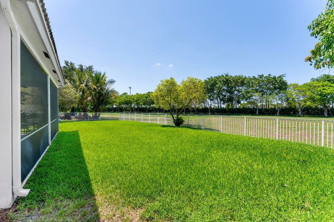 For Sale: $559,000 (3 beds, 2 baths, 1536 Square Feet)