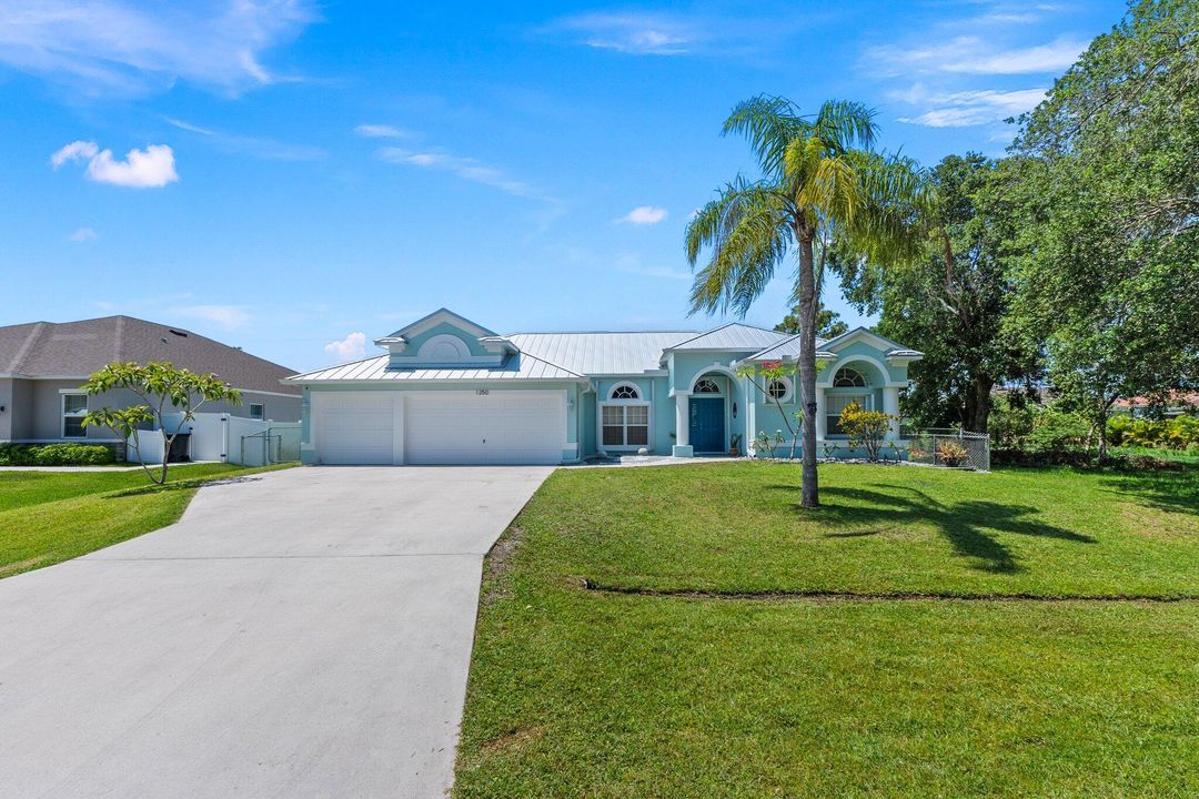 Active With Contract: $499,900 (4 beds, 3 baths, 2381 Square Feet)