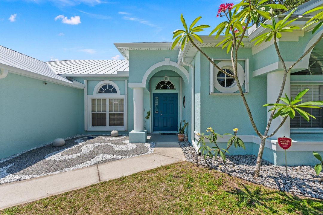 Active With Contract: $499,900 (4 beds, 3 baths, 2381 Square Feet)