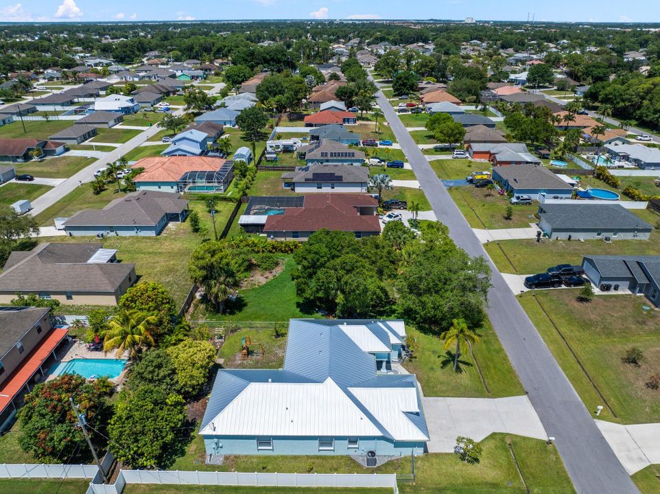 Active With Contract: $499,900 (4 beds, 3 baths, 2381 Square Feet)