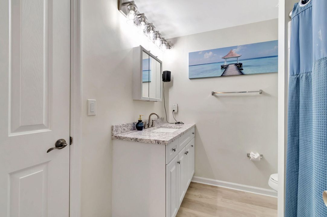 Active With Contract: $475,000 (3 beds, 2 baths, 1433 Square Feet)