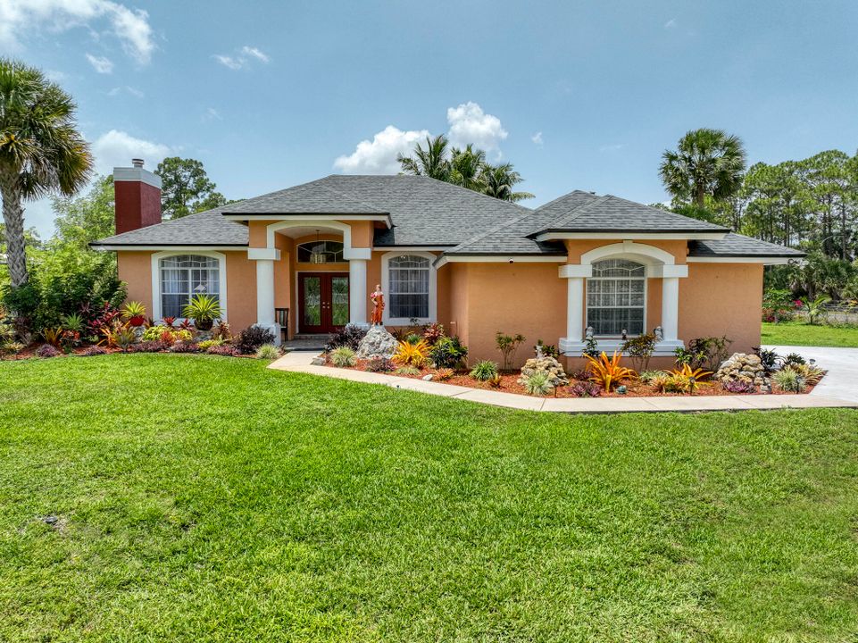 Active With Contract: $850,000 (4 beds, 3 baths, 2342 Square Feet)