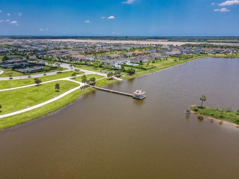 For Sale: $529,000 (3 beds, 2 baths, 1952 Square Feet)