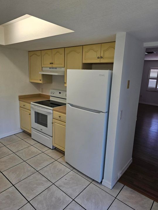 For Rent: $1,650 (2 beds, 2 baths, 1046 Square Feet)
